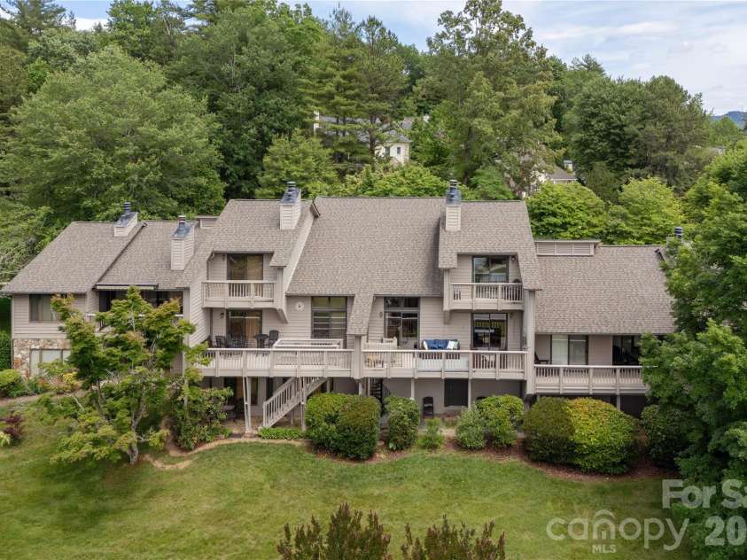36 Quail Run Circle, Brevard, NC 28712.  MLS# CAR4385204, YatesRealty ID 28228. 