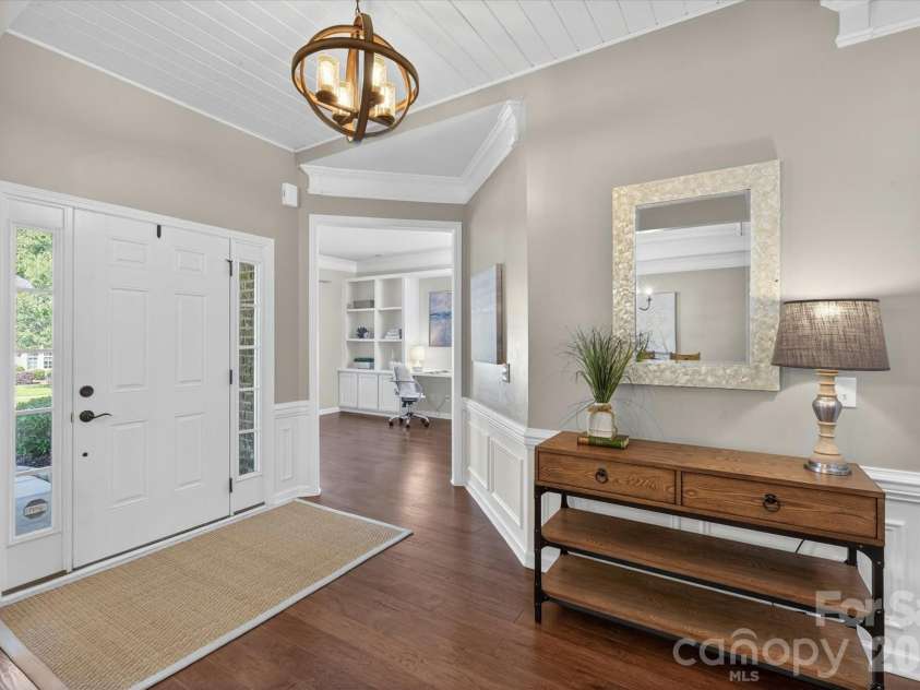 10609 Waxhaw Manor Drive, Waxhaw, NC 28173.  MLS# CAR4389027, YatesRealty ID 28229. 