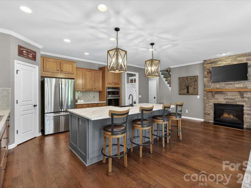 10609 Waxhaw Manor Drive, Waxhaw, NC 28173.  MLS# CAR4389027, YatesRealty ID 28229. 