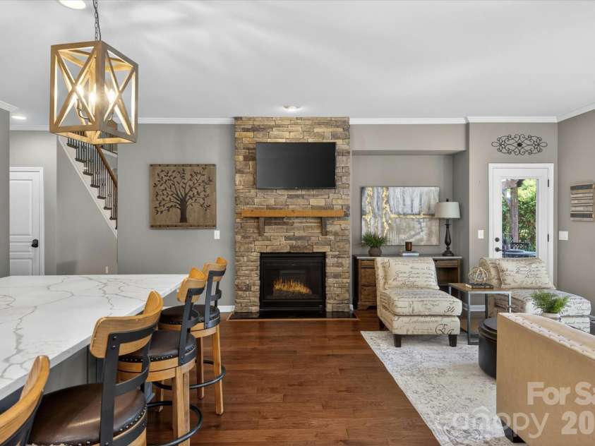 10609 Waxhaw Manor Drive, Waxhaw, NC 28173.  MLS# CAR4389027, YatesRealty ID 28229. 