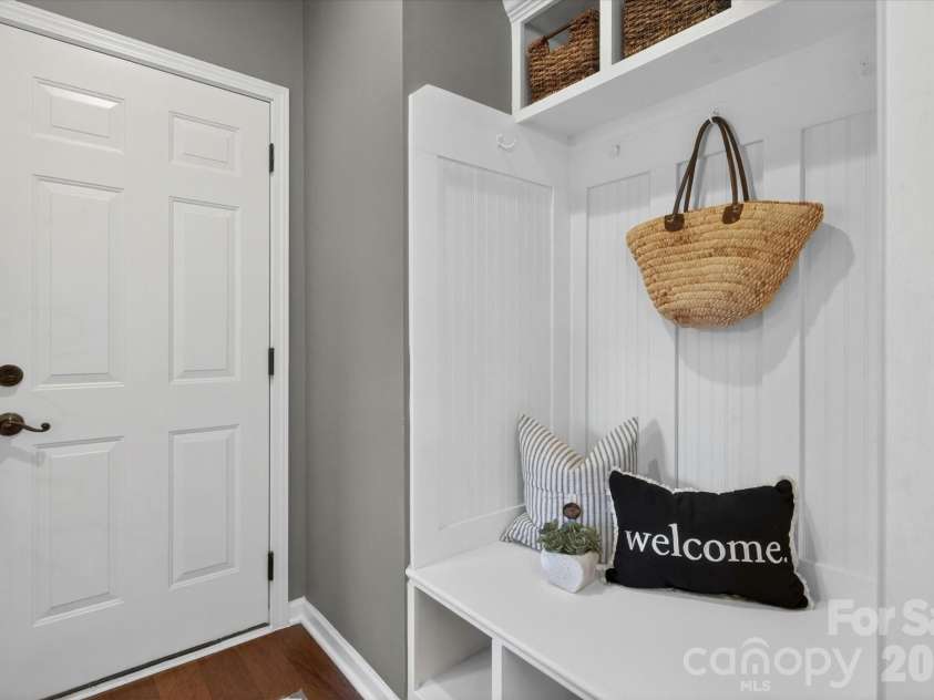 10609 Waxhaw Manor Drive, Waxhaw, NC 28173.  MLS# CAR4389027, YatesRealty ID 28229. 
