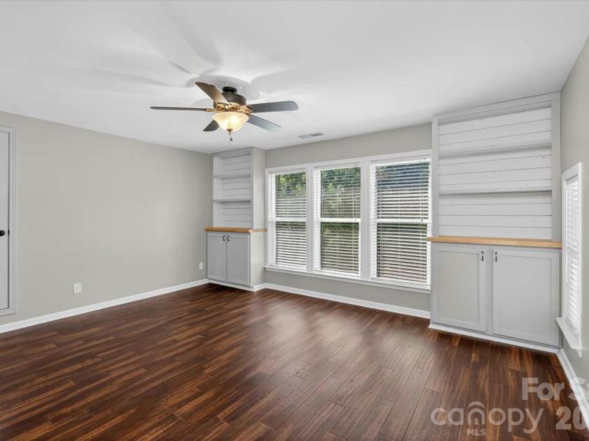 10609 Waxhaw Manor Drive, Waxhaw, NC 28173.  MLS# CAR4389027, YatesRealty ID 28229. 