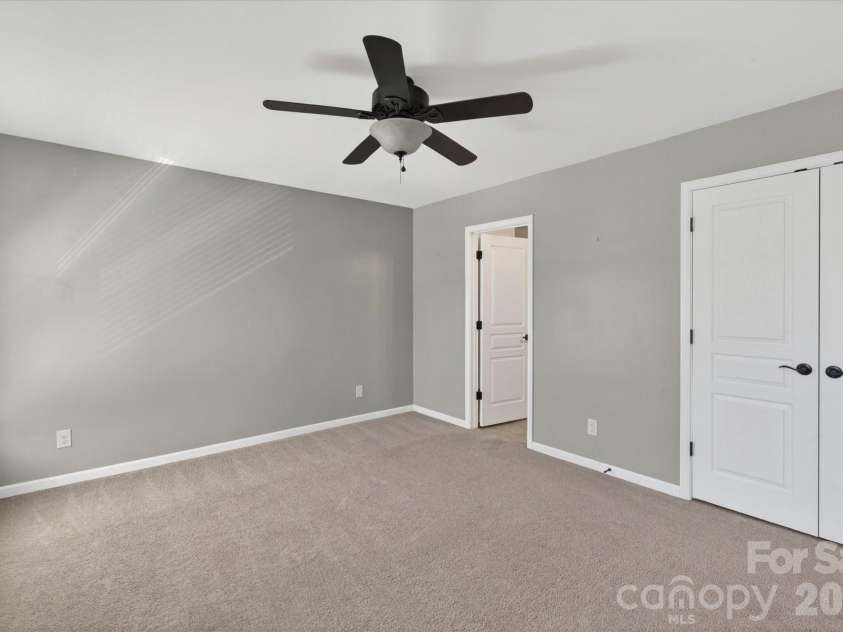 10609 Waxhaw Manor Drive, Waxhaw, NC 28173.  MLS# CAR4389027, YatesRealty ID 28229. 
