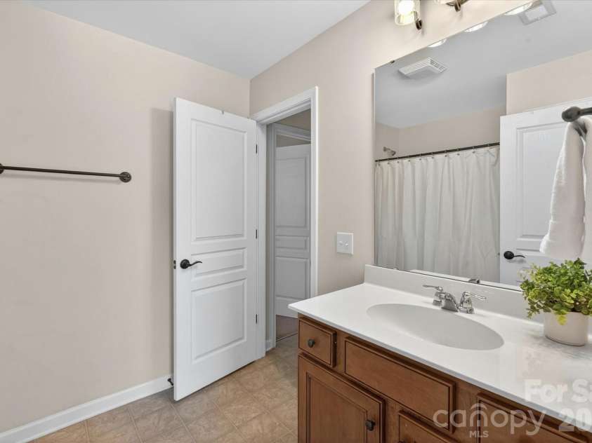 10609 Waxhaw Manor Drive, Waxhaw, NC 28173.  MLS# CAR4389027, YatesRealty ID 28229. 