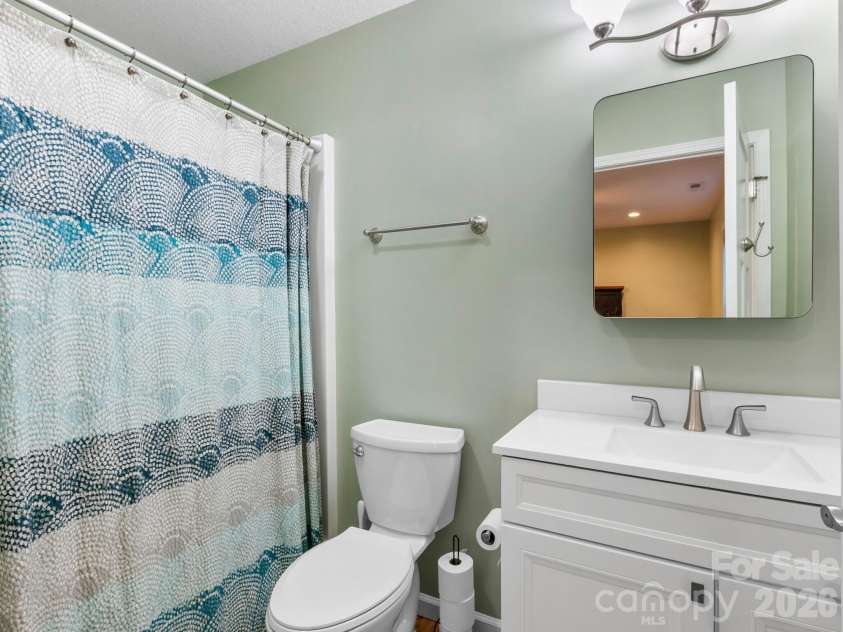 30 Shire Way Lane, Leicester, NC 28748.  MLS# CAR4319147, YatesRealty ID 2823. Primary Full Bathroom 