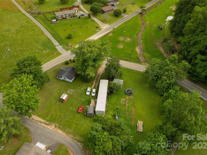 153 Beaverdam Loop Road, Candler, NC 28715.  MLS# CAR4277972, YatesRealty ID 28230. 