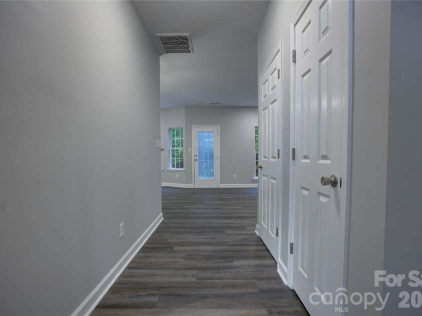 520 Grantham Lane, Charlotte, NC 28262.  MLS# CAR4389594, YatesRealty ID 28230. 