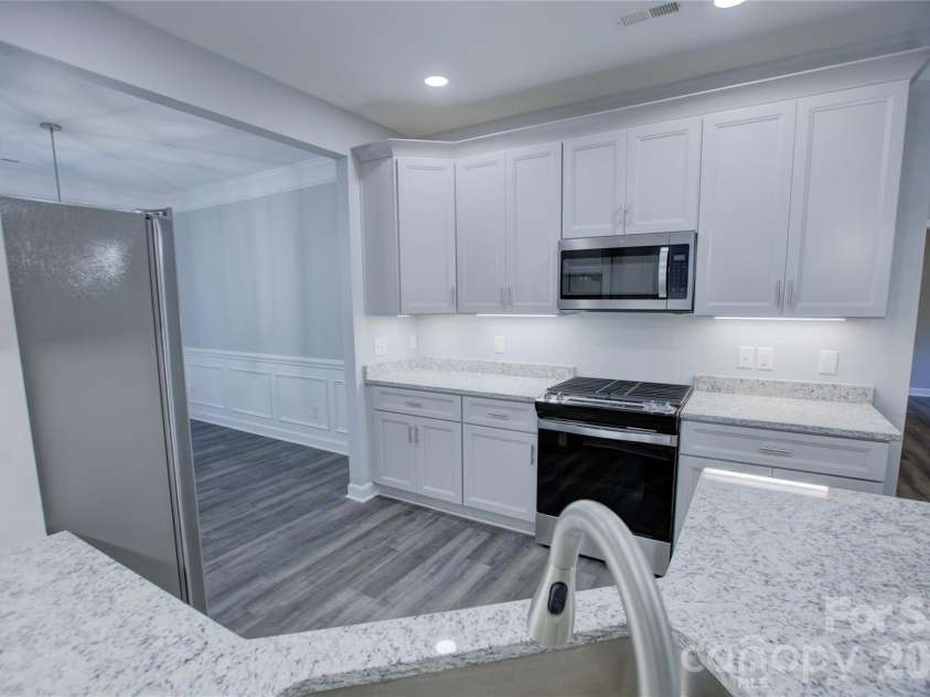 520 Grantham Lane, Charlotte, NC 28262.  MLS# CAR4389594, YatesRealty ID 28230. 