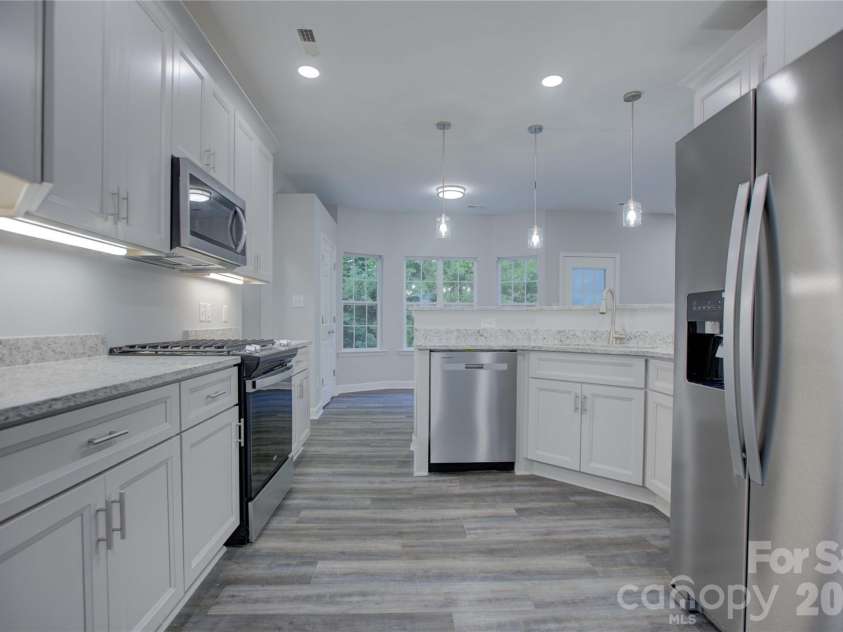 520 Grantham Lane, Charlotte, NC 28262.  MLS# CAR4389594, YatesRealty ID 28230. 