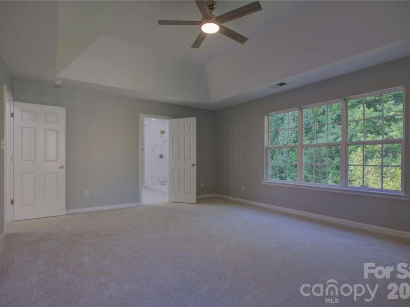 520 Grantham Lane, Charlotte, NC 28262.  MLS# CAR4389594, YatesRealty ID 28230. 