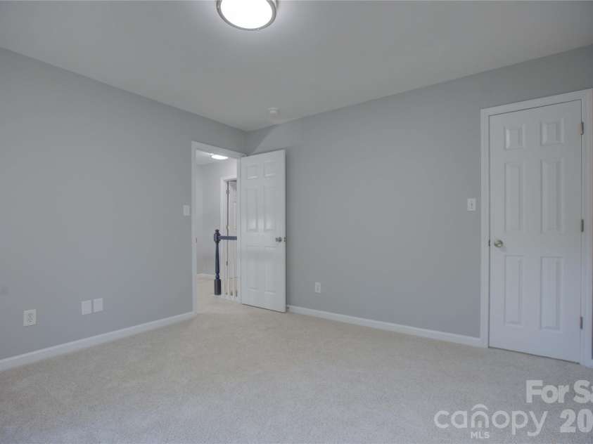 520 Grantham Lane, Charlotte, NC 28262.  MLS# CAR4389594, YatesRealty ID 28230. 