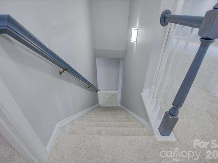 520 Grantham Lane, Charlotte, NC 28262.  MLS# CAR4389594, YatesRealty ID 28230. 