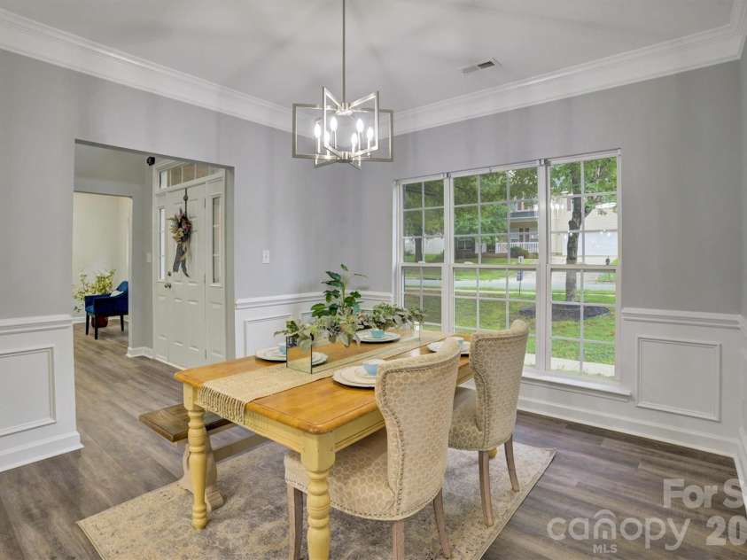 520 Grantham Lane, Charlotte, NC 28262.  MLS# CAR4389594, YatesRealty ID 28230. 