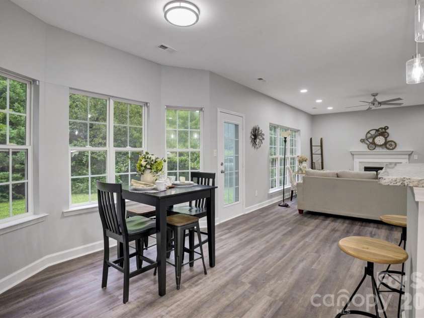 520 Grantham Lane, Charlotte, NC 28262.  MLS# CAR4389594, YatesRealty ID 28230. 