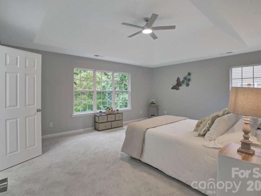520 Grantham Lane, Charlotte, NC 28262.  MLS# CAR4389594, YatesRealty ID 28230. 