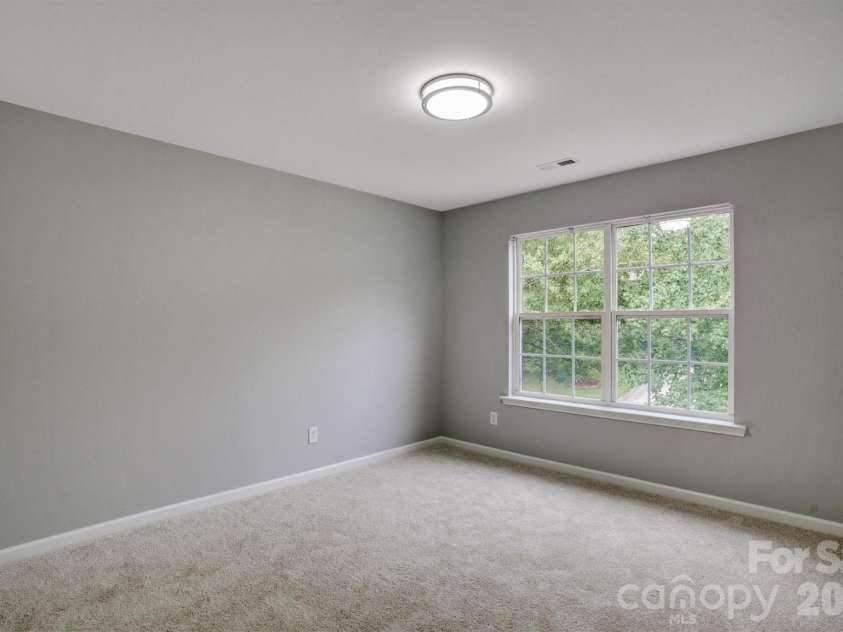 520 Grantham Lane, Charlotte, NC 28262.  MLS# CAR4389594, YatesRealty ID 28230. 