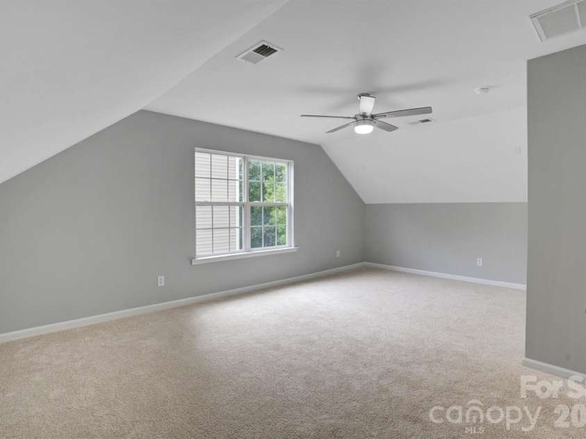 520 Grantham Lane, Charlotte, NC 28262.  MLS# CAR4389594, YatesRealty ID 28230. 