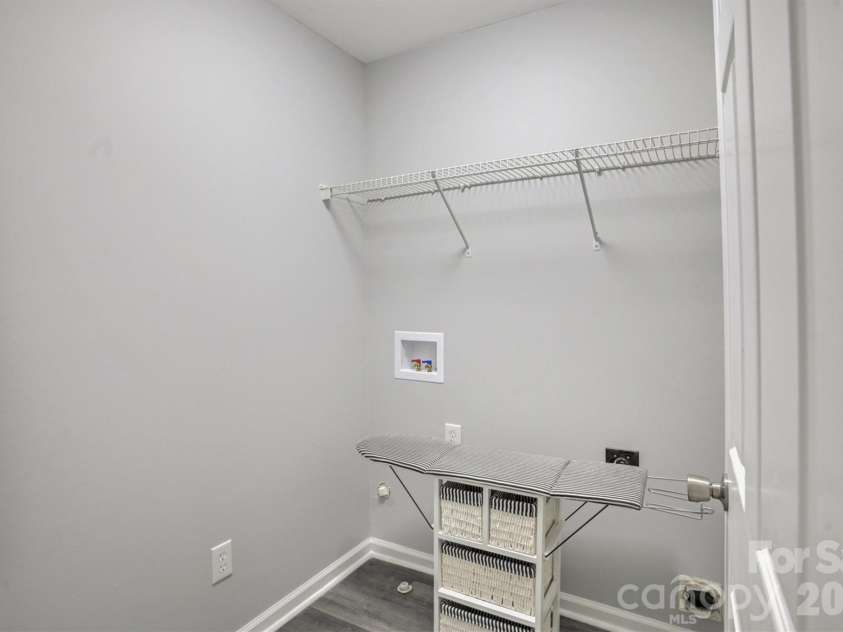 520 Grantham Lane, Charlotte, NC 28262.  MLS# CAR4389594, YatesRealty ID 28230. 
