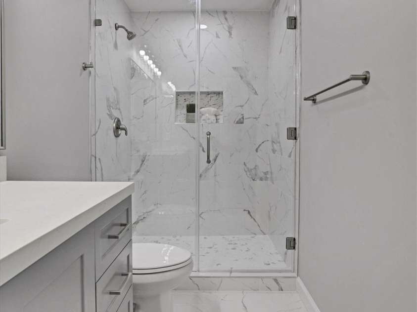 520 Grantham Lane, Charlotte, NC 28262.  MLS# CAR4389594, YatesRealty ID 28230. 