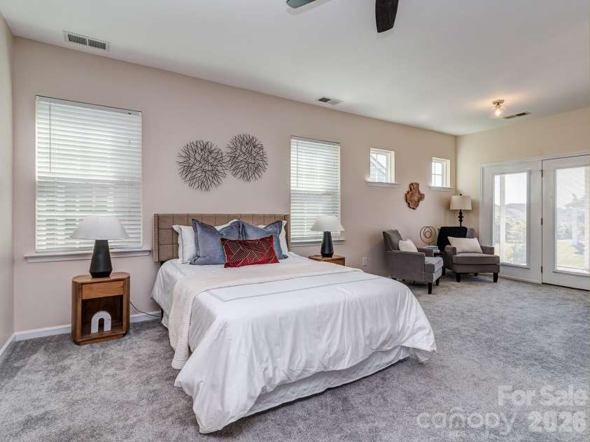 11027 Wrigley Mansion Drive, Charlotte, NC 28273.  MLS# CAR4389848, YatesRealty ID 28231. 