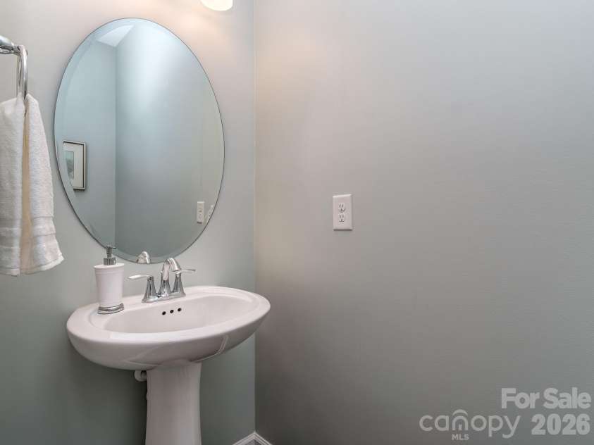 11027 Wrigley Mansion Drive, Charlotte, NC 28273.  MLS# CAR4389848, YatesRealty ID 28231. 