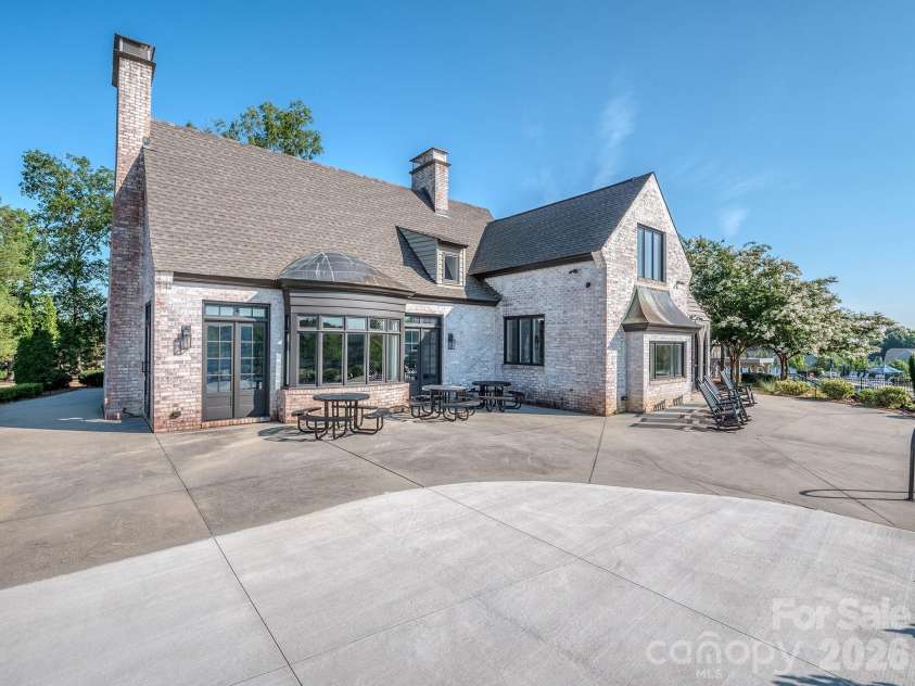 11027 Wrigley Mansion Drive, Charlotte, NC 28273.  MLS# CAR4389848, YatesRealty ID 28231. 