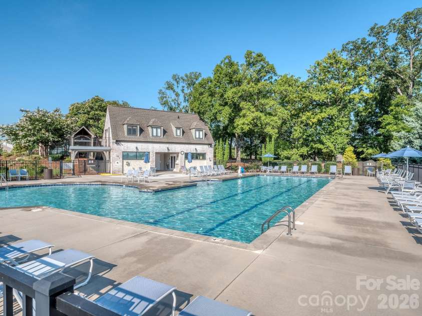 11027 Wrigley Mansion Drive, Charlotte, NC 28273.  MLS# CAR4389848, YatesRealty ID 28231. 