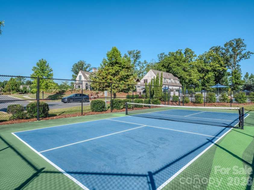 11027 Wrigley Mansion Drive, Charlotte, NC 28273.  MLS# CAR4389848, YatesRealty ID 28231. 