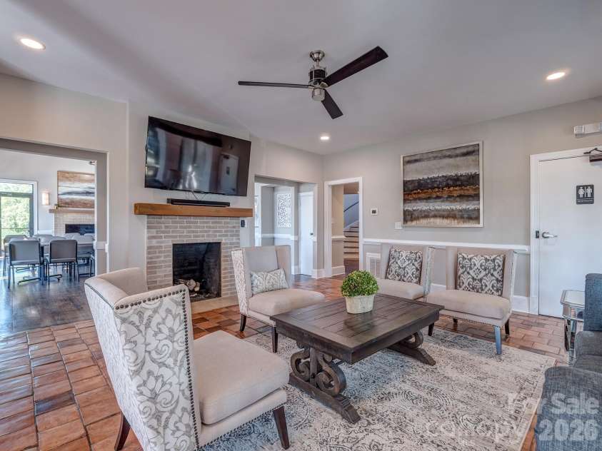 11027 Wrigley Mansion Drive, Charlotte, NC 28273.  MLS# CAR4389848, YatesRealty ID 28231. 