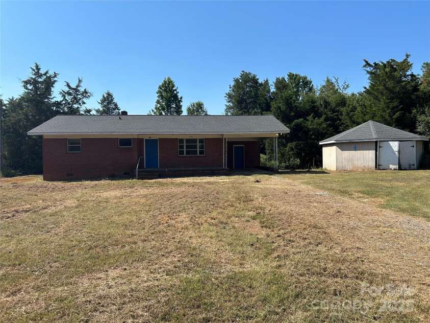 1085 Bridges Road, Blacksburg, SC 29702.  MLS# CAR4283395, YatesRealty ID 28233. 