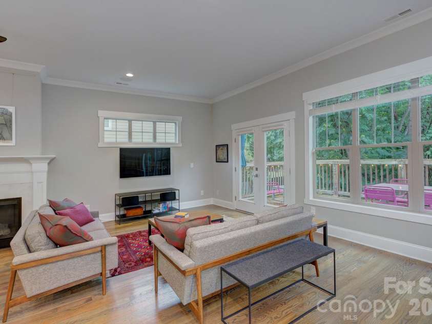 2109 Lanier Avenue, Charlotte, NC 28205.  MLS# CAR4389130, YatesRealty ID 28233. Great Natural Light!