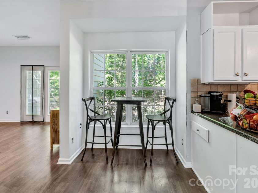 9423 Willow Tree Lane, Charlotte, NC 28277.  MLS# CAR4399596, YatesRealty ID 28234. 