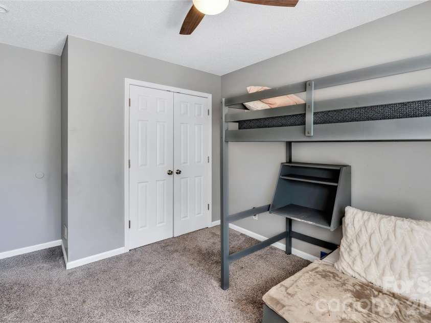 9423 Willow Tree Lane, Charlotte, NC 28277.  MLS# CAR4399596, YatesRealty ID 28234. 