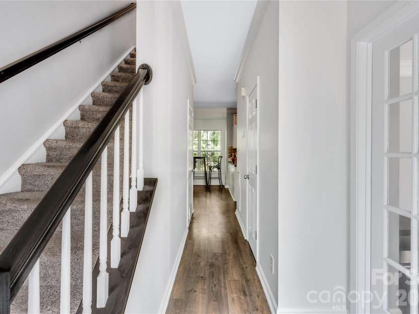 9423 Willow Tree Lane, Charlotte, NC 28277.  MLS# CAR4399596, YatesRealty ID 28234. 