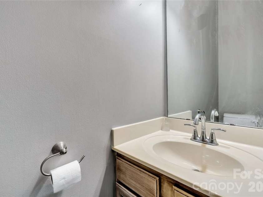 9423 Willow Tree Lane, Charlotte, NC 28277.  MLS# CAR4399596, YatesRealty ID 28234. 