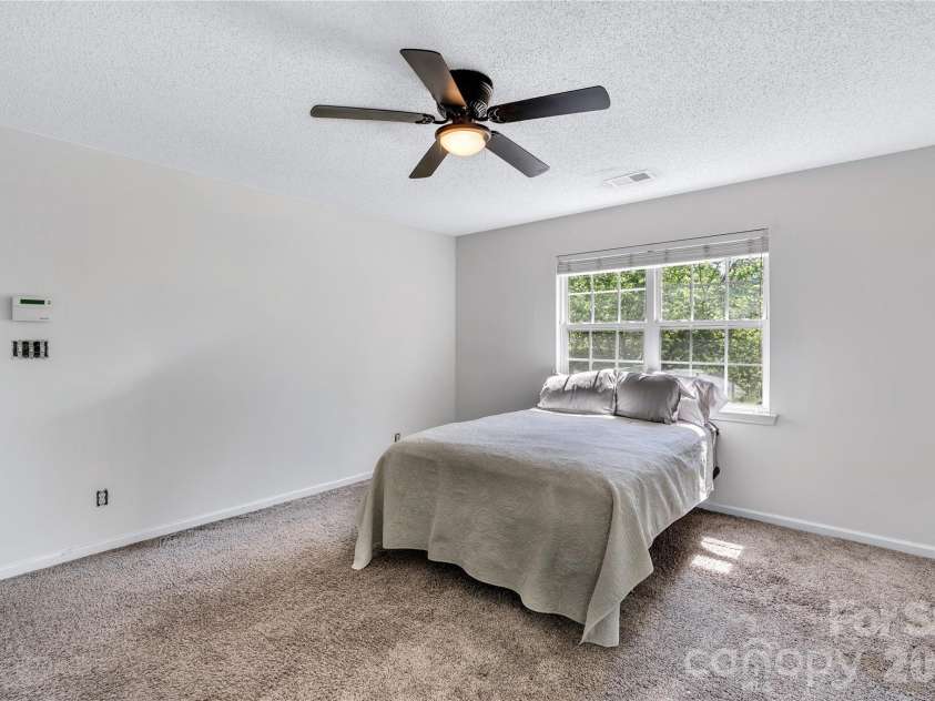 9423 Willow Tree Lane, Charlotte, NC 28277.  MLS# CAR4399596, YatesRealty ID 28234. 