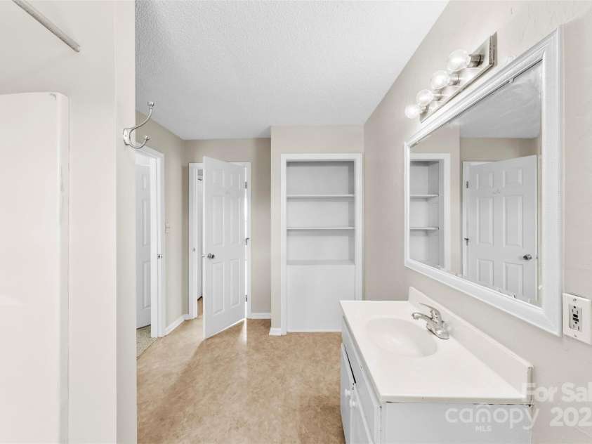 107 Ervin Street, Belmont, NC 28012.  MLS# CAR4285506, YatesRealty ID 28236. 