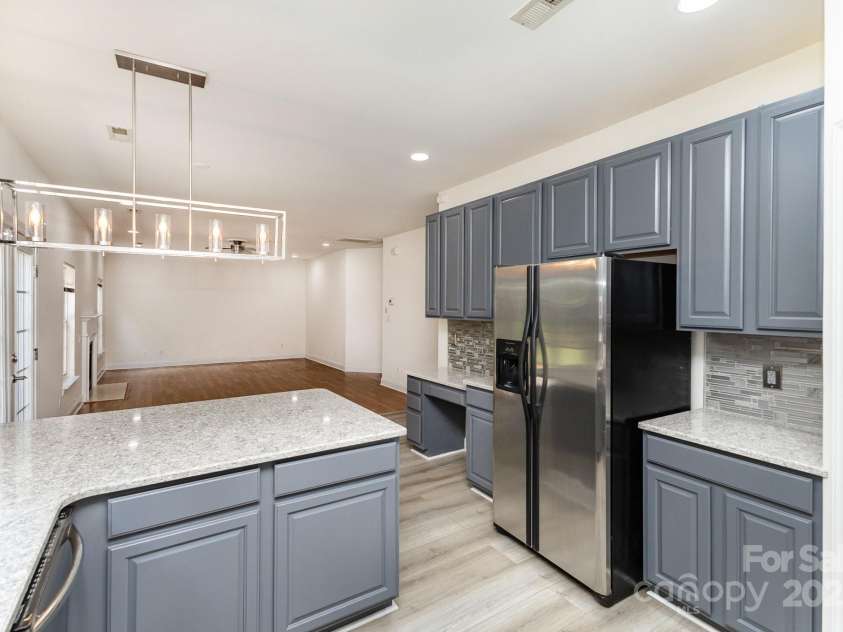 10429 Madison Park Drive, Charlotte, NC 28269.  MLS# CAR4241985, YatesRealty ID 2824. 