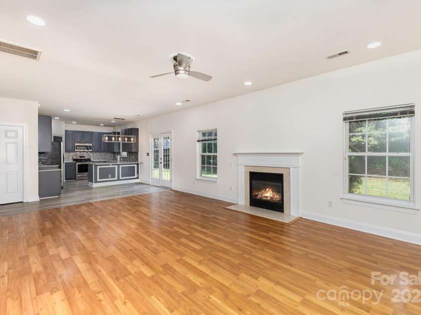 10429 Madison Park Drive, Charlotte, NC 28269.  MLS# CAR4241985, YatesRealty ID 2824. 