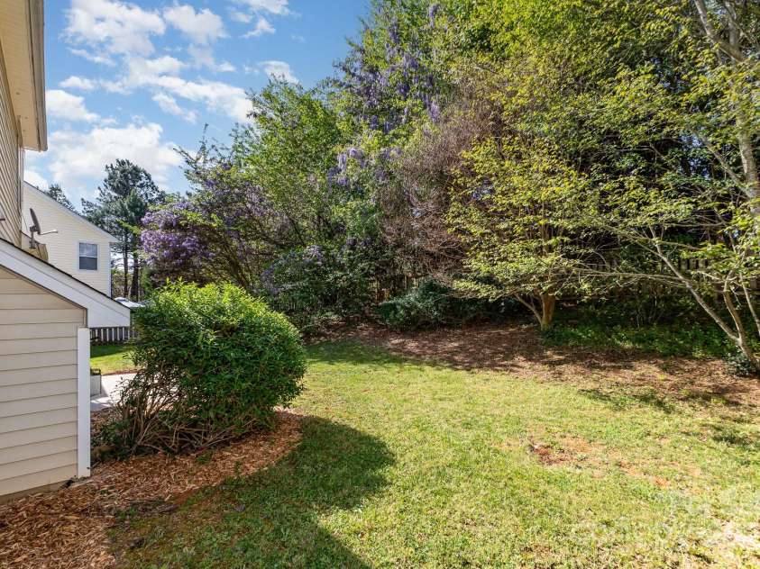 10429 Madison Park Drive, Charlotte, NC 28269.  MLS# CAR4241985, YatesRealty ID 2824. 