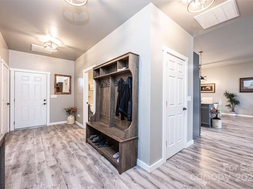 1208 Winter Place, Lenoir, NC 28645.  MLS# CAR4216375, YatesRealty ID 2824. 