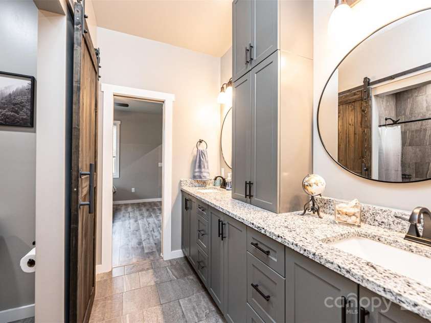 1208 Winter Place, Lenoir, NC 28645.  MLS# CAR4216375, YatesRealty ID 2824. 