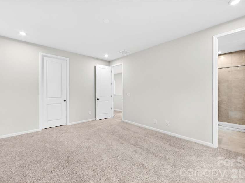 6021 Longar Lane, Charlotte, NC 28269.  MLS# CAR4376915, YatesRealty ID 28240. Bedroom