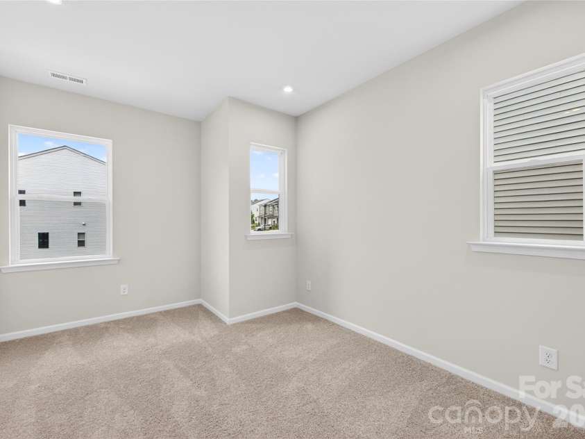 6021 Longar Lane, Charlotte, NC 28269.  MLS# CAR4376915, YatesRealty ID 28240. Third bedroom
