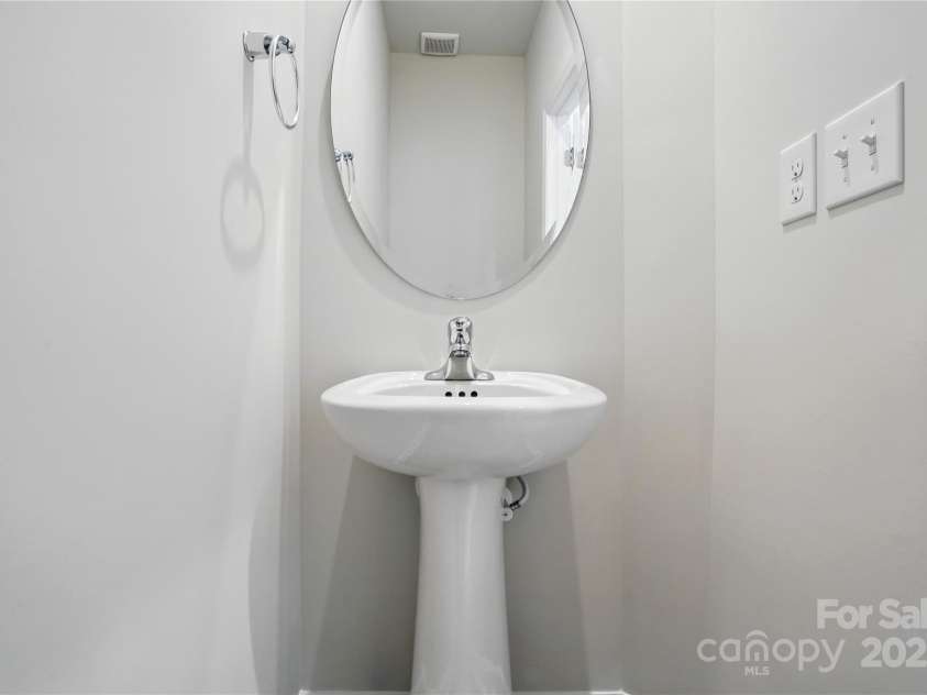 2027 Vinyasa Lane, Charlotte, NC 28215.  MLS# CAR4285784, YatesRealty ID 28243. 