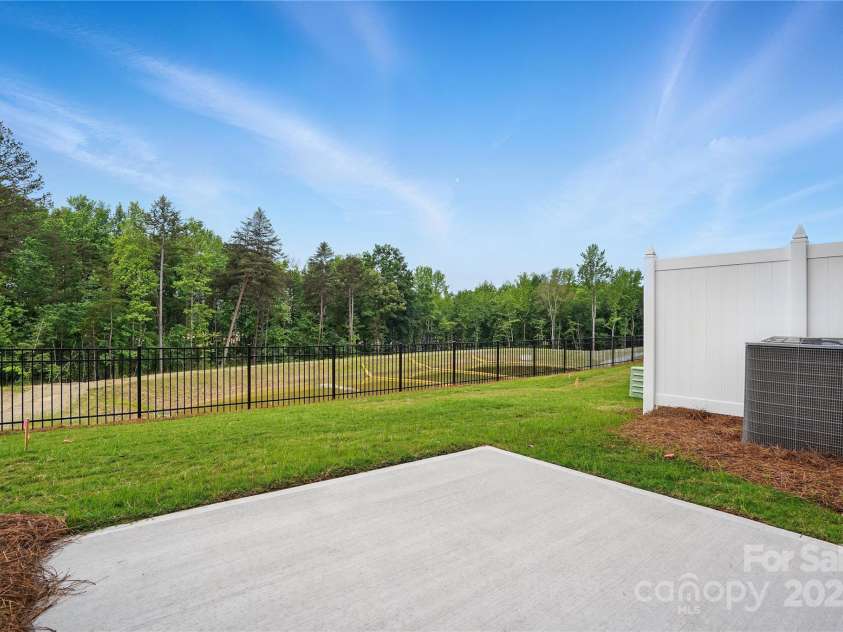 2027 Vinyasa Lane, Charlotte, NC 28215.  MLS# CAR4285784, YatesRealty ID 28243. 