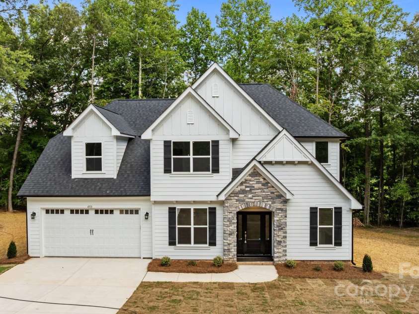 8713 providence Road, Waxhaw, NC 28173.  MLS# CAR4285371, YatesRealty ID 28244. 