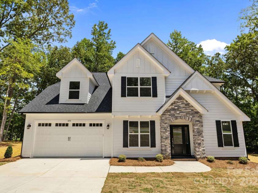 8713 providence Road, Waxhaw, NC 28173.  MLS# CAR4285371, YatesRealty ID 28244. 