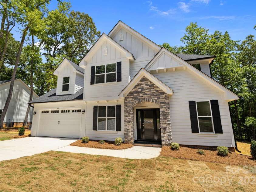 8713 providence Road, Waxhaw, NC 28173.  MLS# CAR4285371, YatesRealty ID 28244. 