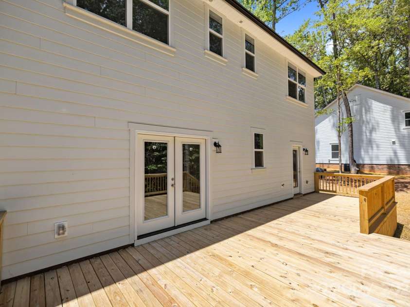 8713 providence Road, Waxhaw, NC 28173.  MLS# CAR4285371, YatesRealty ID 28244. 